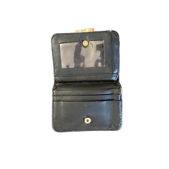 Vintage, black leather embossed snap closure two-sided wallet, 5 x 3 1/2 - Picture 4 of 6